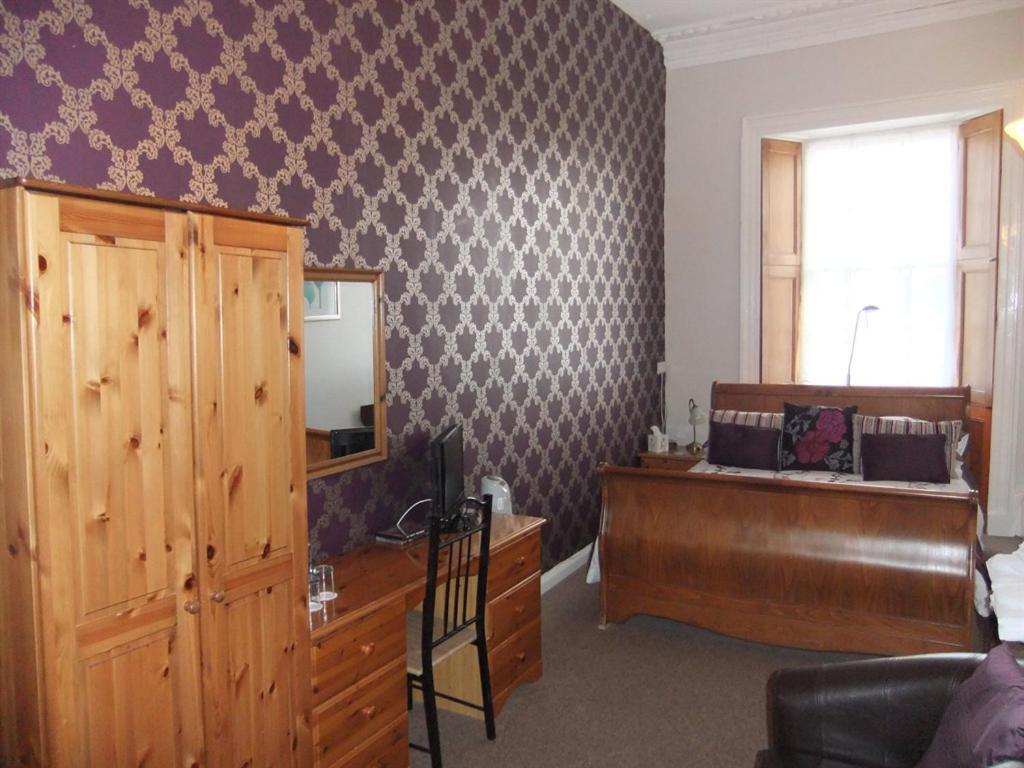 College Guest House Haverfordwest Bilik gambar